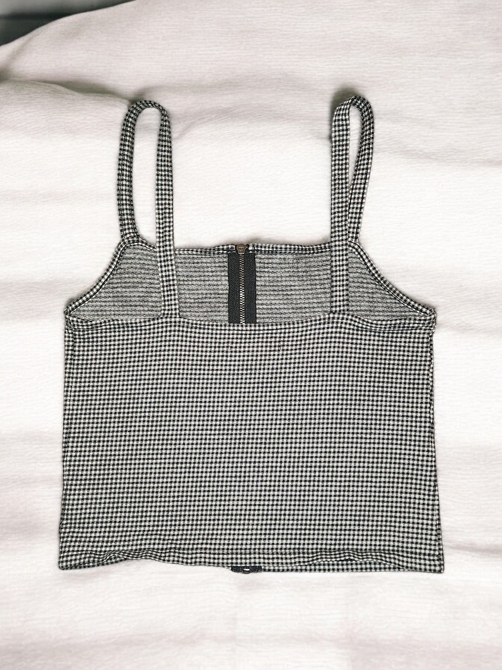 American Eagle Outfitters Black & White Gingham Zip Crop Top-Size Small - Picture 2 of 3